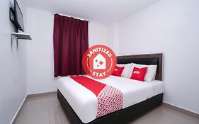 Oyo 44093 Vrm Hotel
